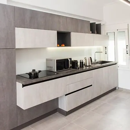Beautiful 2 Bd With View In Kolonaki