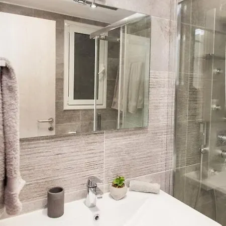 Apartment Beautiful 2 Bd With View In Kolonaki *